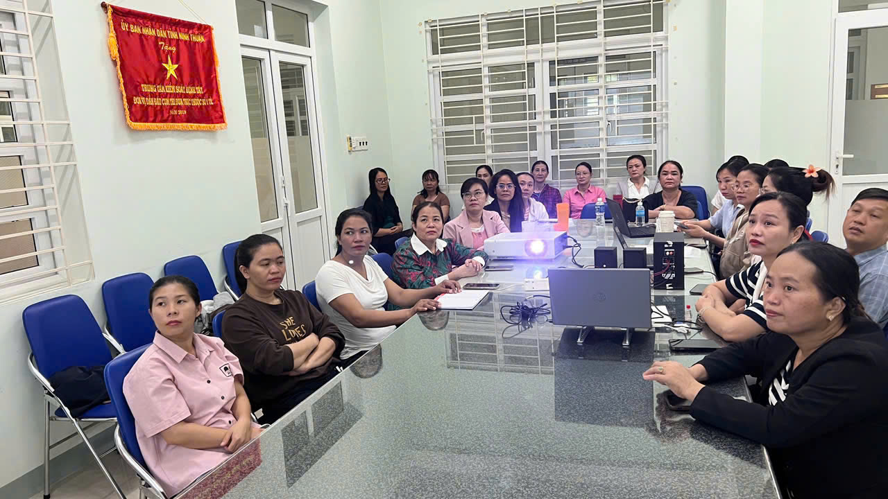 Khánh Hòa tổ chức nói chuyện chuyên đề về chăm sóc dinh dưỡng hợp lý cho trẻ em lứa tuổi học đường